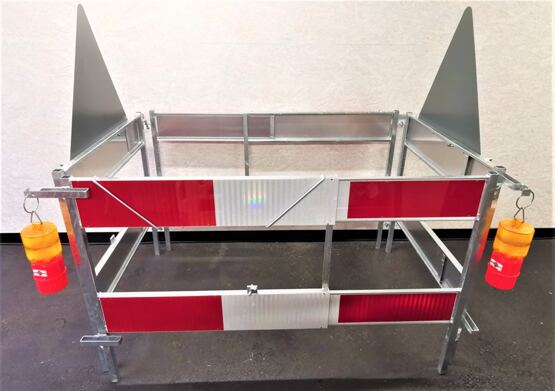 Schachtabsperrgitter Metall, ausziehbar von 110 - 160 cm